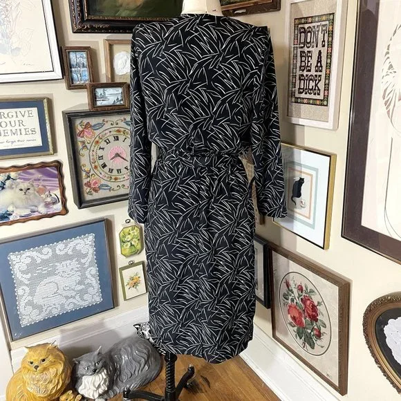 80s Vintage Pellini Black and White Long Sleeve Pleated Bust Midi Dress 11/12 - Picture 5 of 5